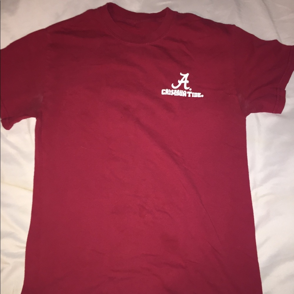 crimson tide t-shirt.
